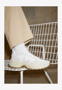 Não selecionado, white/natural