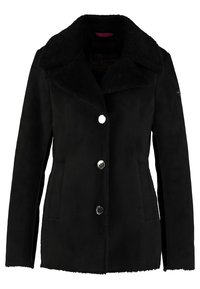 Czarna kurtka z imitacji zamszu z dużym, miękkim kołnierzem, pięcioma guzikami z przodu, dwoma bocznymi kieszeniami i lekko dopasowanym krojem.