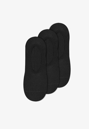 Trzy pary czarnych, niewidocznych skarpetek do kostek ułożonych i wyrównanych na białym tle.