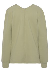 Top verde claro de manga larga con escote en V, textura acanalada y espalda recta, con puños ajustados y diseño sin costuras.
