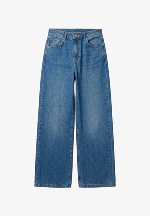 Jeans denim blu a gamba larga con bottone frontale, cerniera, due tasche anteriori e passanti per cintura, mostrati distesi su uno sfondo bianco.
