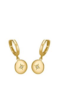 Orecchini a cerchio in metallo color oro con ciondoli rotondi decorati da un motivo a stella e un piccolo accento di gemma. Superficie liscia con finitura lucida.