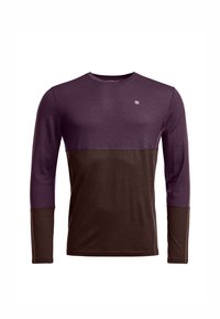 Unselected, dark wild berry