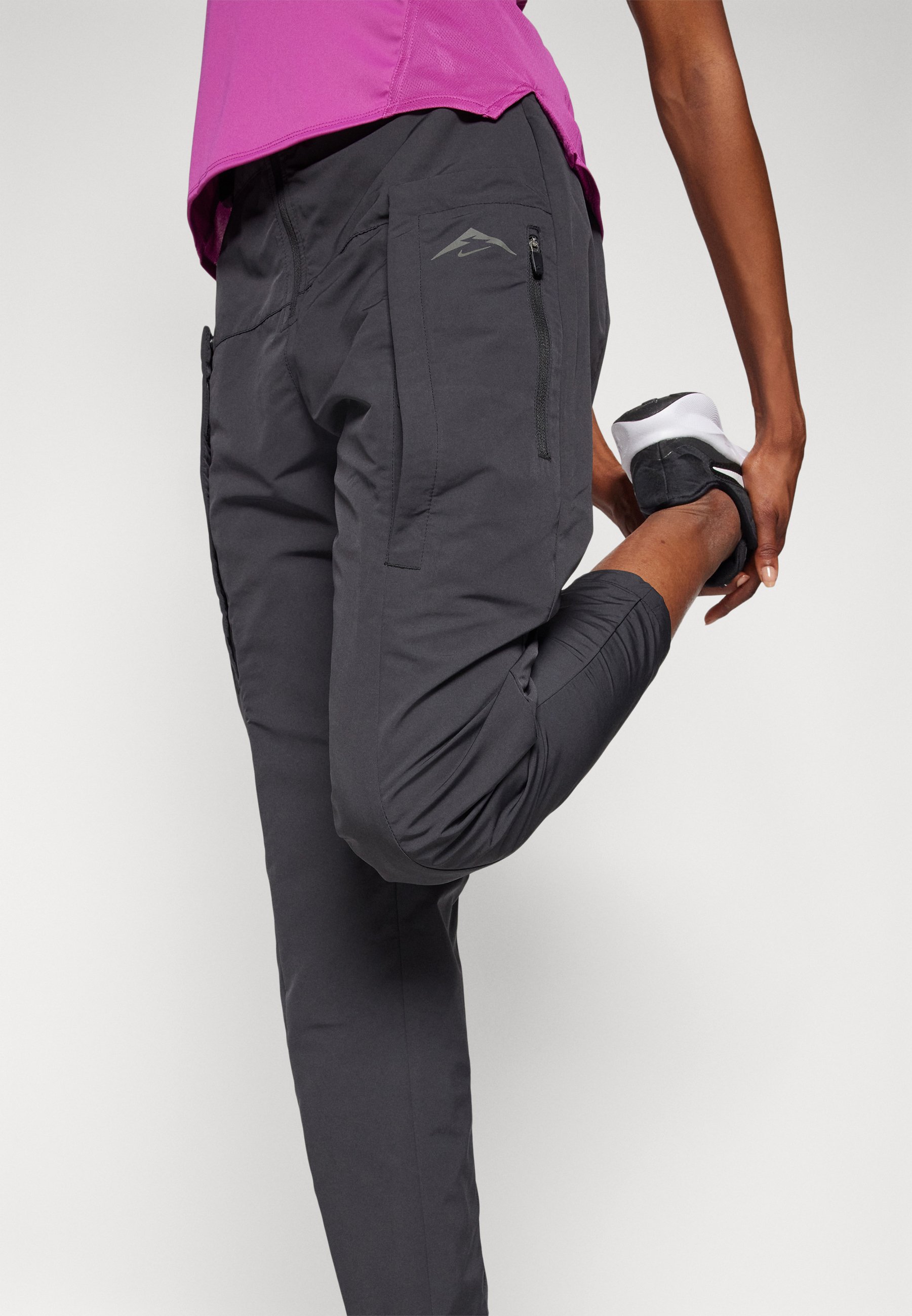 pantalon largo running nike