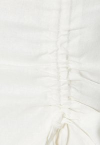 BOWTIE AND RUFFLE DETAIL  - Minihame - white