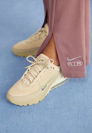 Sneakers - beige