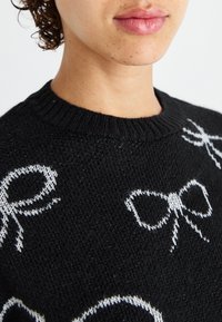 ONLY ONLLOUI BOW - Pulover - black/cloud dancer