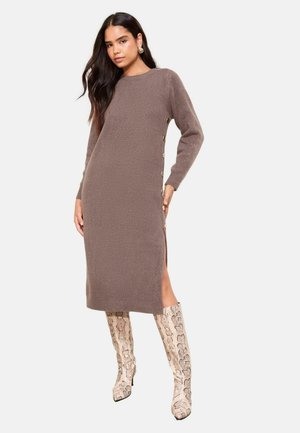 REGULAR FIT - STATEMENT BUTTON  - Sarafanas - neutral