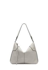 Jasnoszara skórzana torba w kształcie trójkąta, z kontrastującymi czarnymi krawędziami i pojedynczym regulowanym paskiem do noszenia.