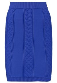 Sukně z pleteniny modré barvy až ke kolenům s vertikálními vzory z copánkového pletení a žebrovaným pasem a lemem.