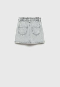 Svetlo sivo jeans krilo z elastičnim pasom. Ima dve zadnji žepi in ravno zasnovo s surovim robom.
