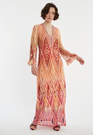 Maxi-jurk in een lichtgewicht stof, met een levendig geometrisch patroon in oranje, rood en roze, met een V-hals en uitlopende mouwen.