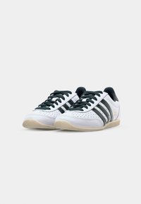 adidas Originals JAPAN biały