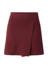 Bordeauxfarbene Strickrock, mit einem breiten Taillenbund und einem Wickeldesign mit einem kurzen Saum. Glatte Textur mit minimalen Nahtdetails.