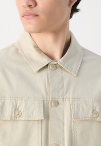 Lindbergh OVERSHIRT - Allvädersjacka - stone