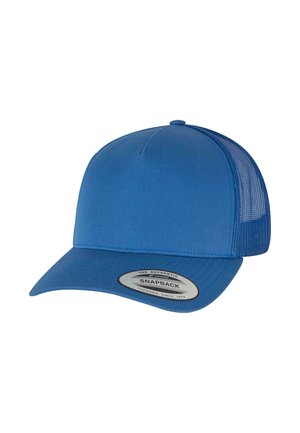 Blå snapback-kasket med en solid frontpanel, tekstureret skygge og mesh-bag. Udstyret med et cirkulært logo-patch på fronten.
