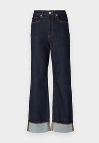 Vaqueros de mezclilla azul oscuro de pierna ancha con cintura alta, con puños enrollados, costuras doradas y diseño clásico de cinco bolsillos.