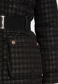 Morgan Wintermantel - noir