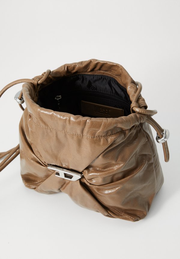 SCRUNCH-D BUCKET - Cross body bag - t23333