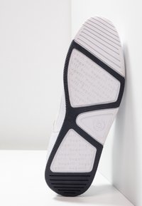 bugatti Sneakers - white