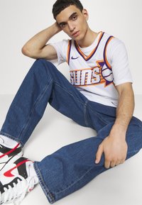 Nike Performance NBA PHOENIX SUNS KEVIN DURANT biały