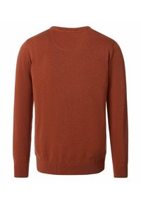 Sweter z długim rękawem w kolorze rdzy, wykonany z teksturowanego dzianinowego materiału. Okrągły dekolt, ściągacze na mankietach i dole, gładkie wykończenie, minimalistyczne detale.