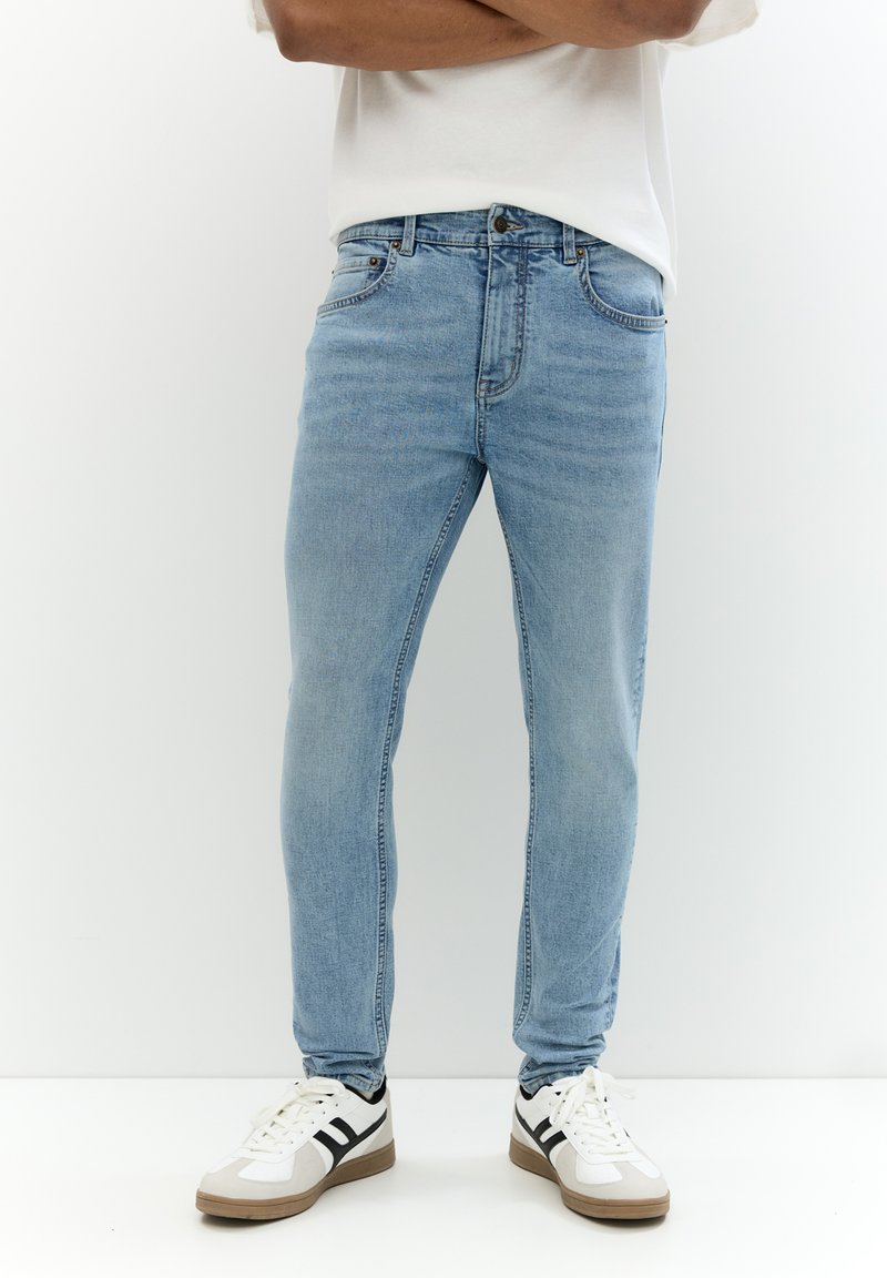 PULL&BEAR - CARROT - Jeans Tapered Fit - light blue denim, Enlarge