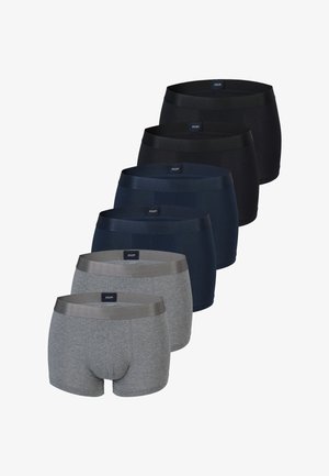 Sześć par bokserek w kolorach szarym, ciemnoniebieskim i czarnym. Każda para ma gładką elastyczną talię z logo z tyłu.