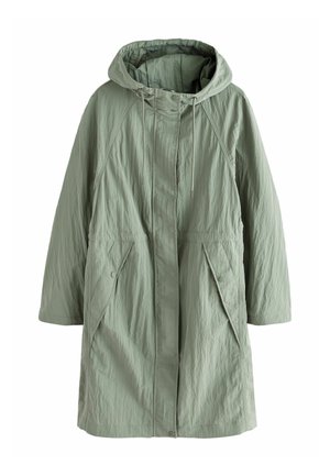 Világoszöld, térd alá érő parka kabát kapucnival, raglán ujjakkal, két első zsebbel és állítható zsinórral a kapucnin. Texturált felület.