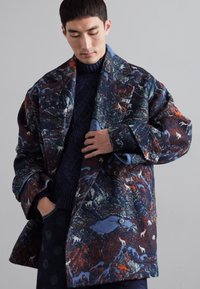 Henrik Vibskov DIMOUT COAT - Īss mētelis - black