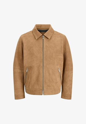 Skórzana kurtka w kolorze brązowym z zapięciem na zamek, spiczastym kołnierzem oraz dwoma bocznymi kieszeniami na zamek; gładka tekstura o minimalistycznym designie.