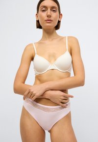 Tommy Hilfiger EVERYDAY DEMI BRA - Grudnjaci za nošenje ispod majice kratkih rukava - ivory