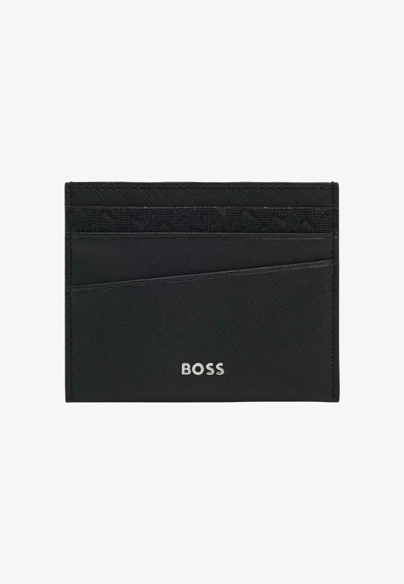 Porte-cartes noir et fin avec plusieurs emplacements pour cartes et logo "BOSS" argenté au centre avant sur fond blanc.