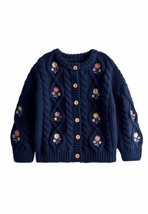 Cardigan lavorato a maglia blu navy con motivi a treccia, ricami floreali e bottoni in legno sul davanti. Tessuto spesso e strutturato.
