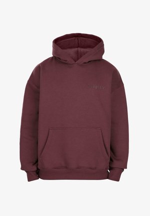 Bordeauxfarbener Kapuzenpullover mit vorderer Kängurutasche und dezentem "Dropsize"-Text auf der linken Brust, präsentiert vor einem weißen Hintergrund.