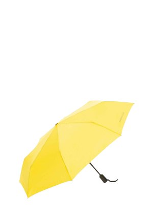 Ombrello compatto giallo brillante con manico nero e cinturino da polso, aperto su sfondo bianco.