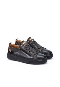 Pikolinos RIELLS - Baskets basses - Black