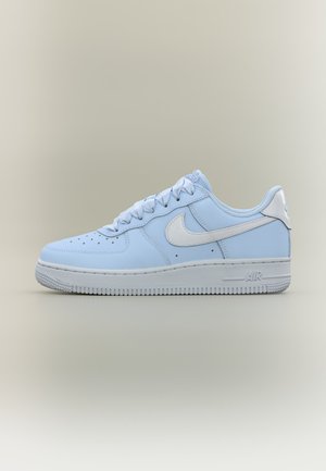 Nike Sportswear, AIR FORCE 1 RETRO PRM SE - Sneaker low - hydrogen blue/football grey
