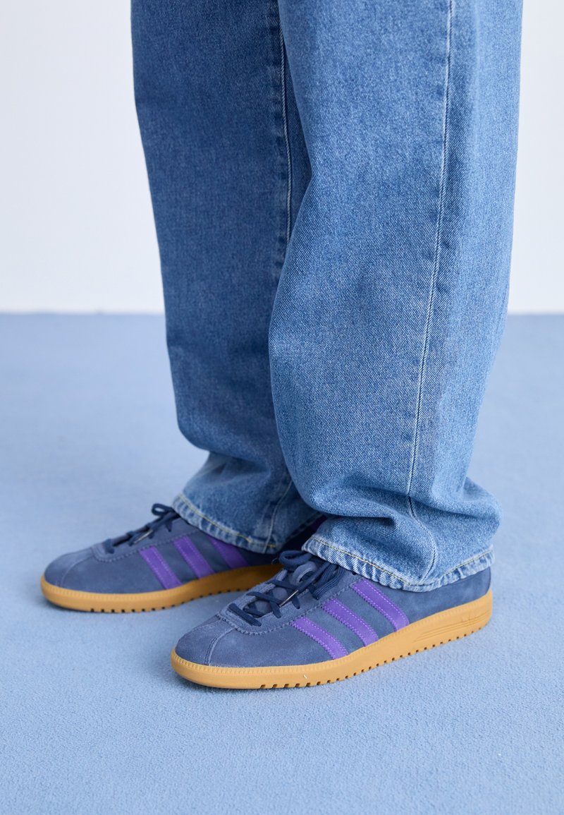 adidas Originals BRMD - Trainers - night indigo/purple rush/gum/dark blue -  Zalando.ie
