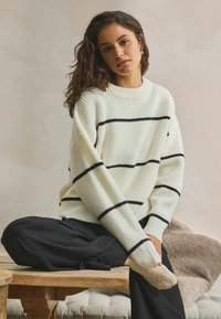 Next Pullover - monochrome stripe