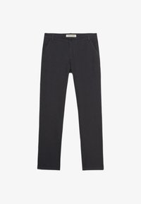 Ej vald, grey trieste