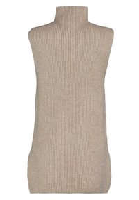 Pull sans manches beige en maille à col roulé, avec une texture côtelée et un ourlet droit.