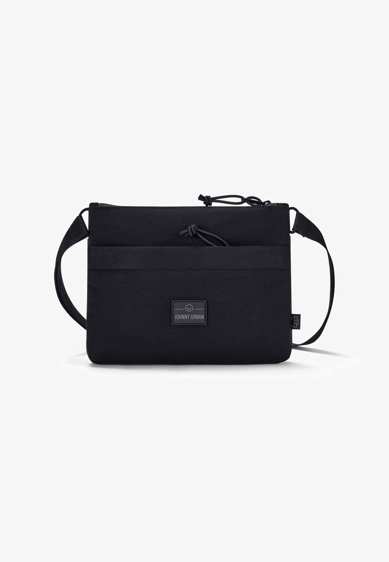 Borsa a tracolla di tessuto nero con forma rettangolare, cinturino regolabile, chiusura a coulisse e un piccolo badge del marchio.