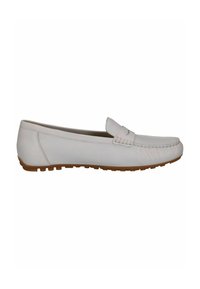 Witte leren loafers met een gestikte teennaad, flexibele rubberen zool en een laag profiel. Gladde textuur met een minimalistische stijl.