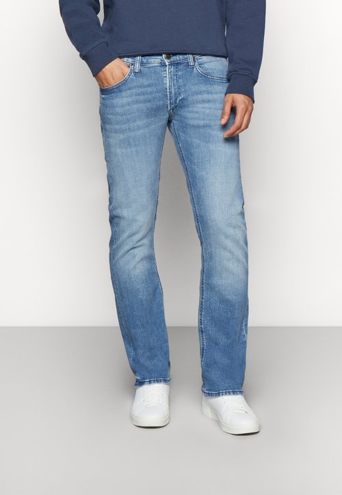 Camel Active Jeans Uomo Modello Bootcut – 99% Cotone, 1% Elastan, Vestibilità Dritta, Stone Washed, Chiusura Con Bottone E Zip