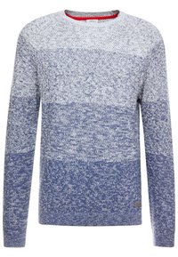 Blauer Pullover mit Farbverlauf und strukturierter Strickart, ausgestattet mit Rundhalsausschnitt und langen Ärmeln. Der Stoff vereint helle und dunkle Blautöne.