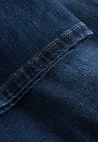 Gabba JONES K3870 - Ravne kavbojke - mid blue denim