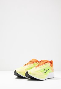 Nike Performance Chaussures de running sur route - green