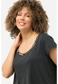 Ulla Popken T-shirt basic - asphalt gray