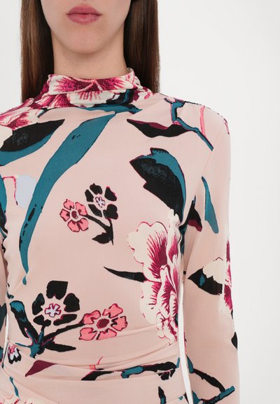 Diane von Furstenberg AMY DRESS - Vapaa-ajan mekko - light pink
